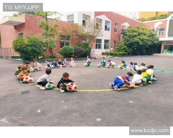 我心中的足球玩具梦想与快乐的童年时光