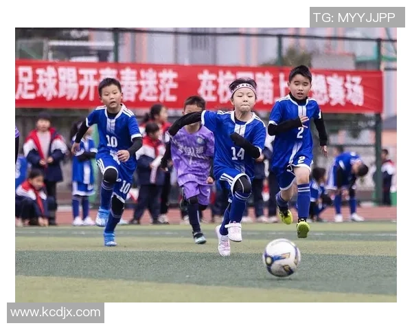 朋友足球会:携手共进的友谊与激情在绿茵场上绽放 朋友足球会:携手共进的友谊与激情在绿茵场上绽放